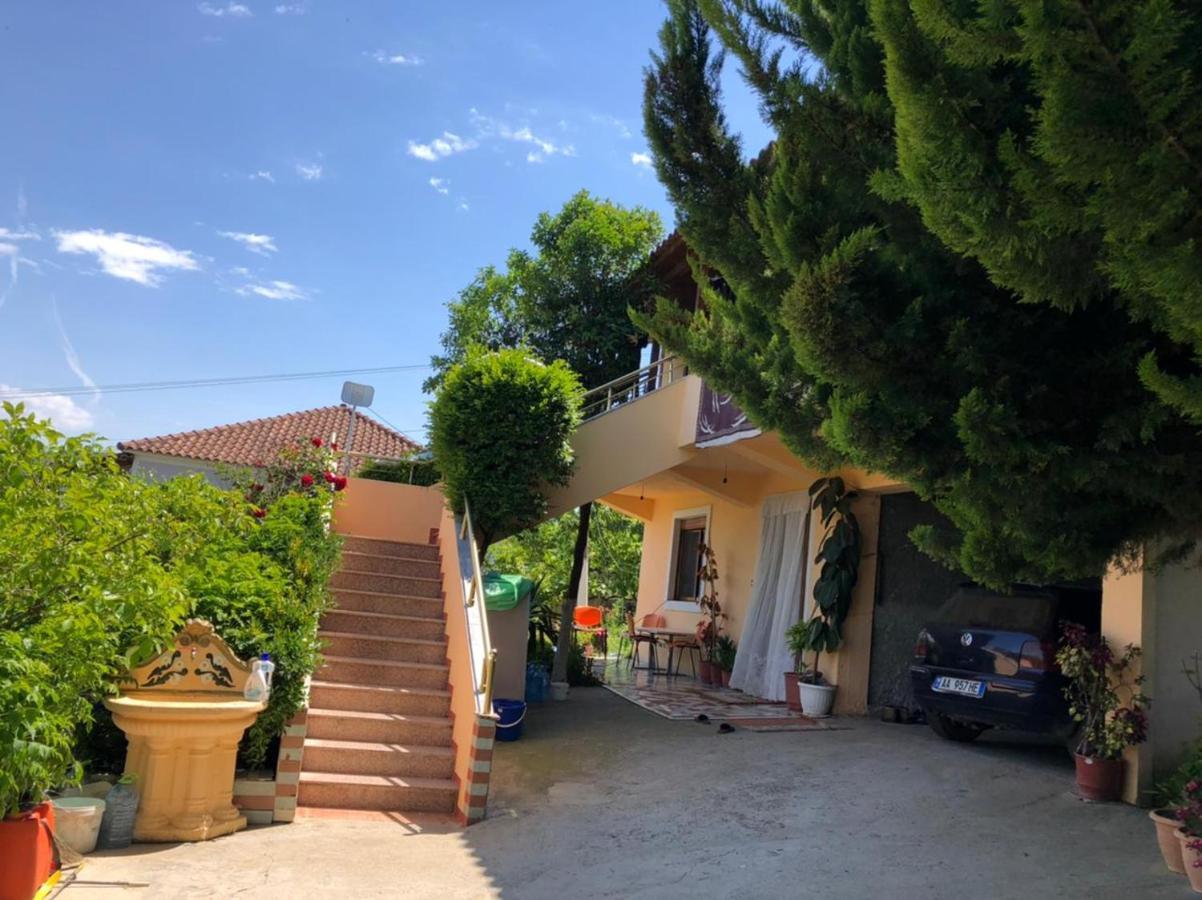 Villa Mukaj Fratar Bagian luar foto